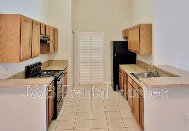 Building Photo - 5100 Playpen Dr