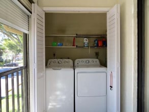 Building Photo - 9900 Pineapple Tree Dr