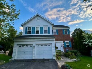 Building Photo - 1403 Wayne Cir