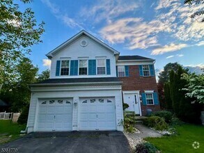 Building Photo - 1403 Wayne Cir