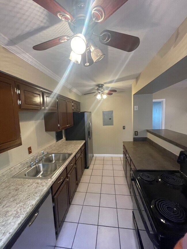 Foto del edificio - 6947 Highland Park Dr