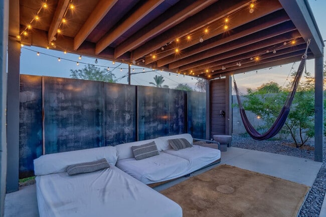 Building Photo - Modern Home w/ Heated Pool