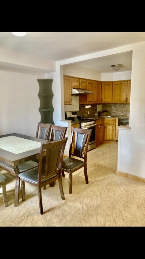 Foto principal - 1827 Hendrickson St