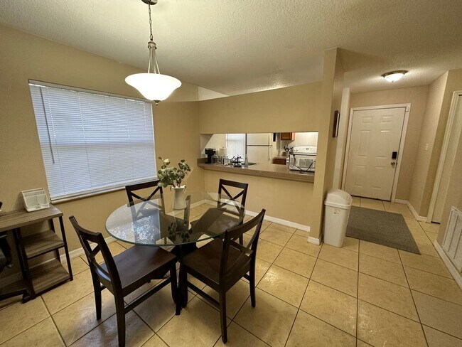 Foto del edificio - 3250 Howell Branch Rd