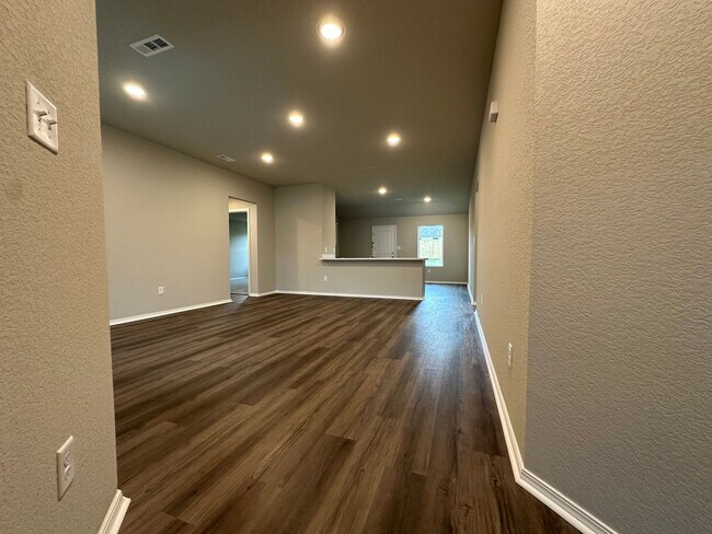 Foto del edificio - Contact Peggy 501 676 1758