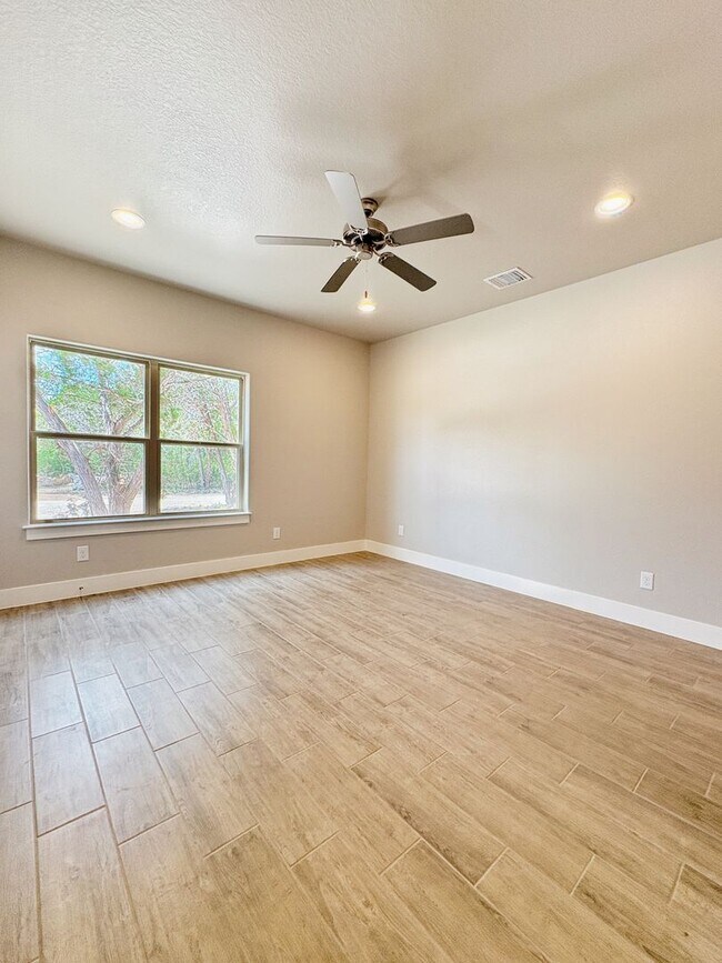 Foto del edificio - Charming Brand-New 3 Bedroom, 2 Bath Home ...