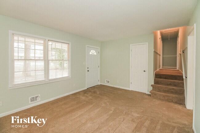 Building Photo - 1038 Duke Dr SE