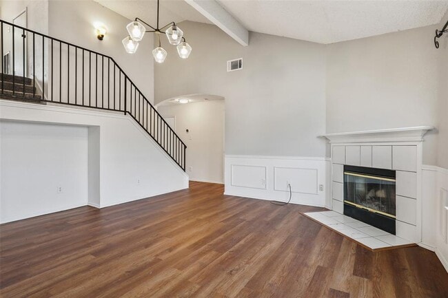 Building Photo - 532 Berryhill Dr