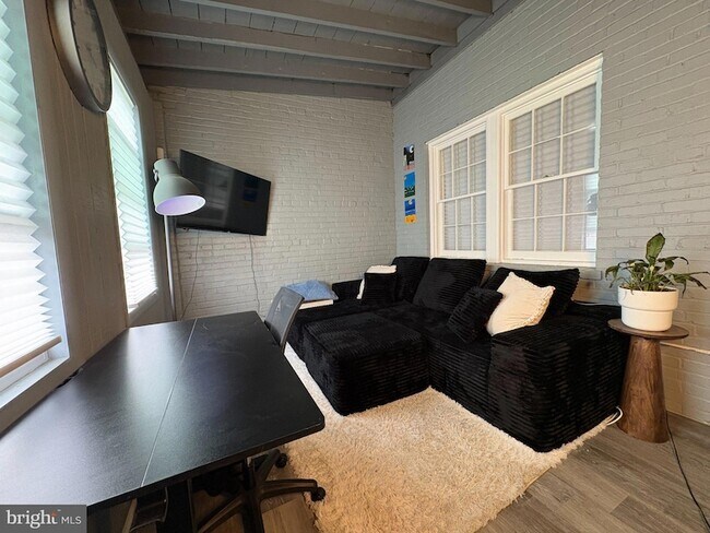 Foto del edificio - 165 35th St NE