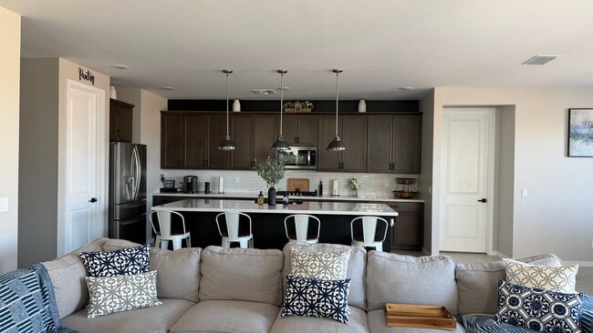 Foto del edificio - 40586 W Crane Dr