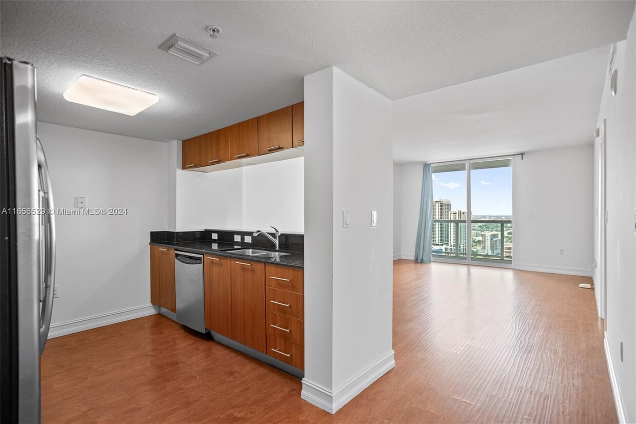 Foto principal - 1800 N Bayshore Dr