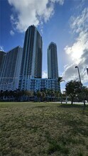 Building Photo - 1900 N Bayshore Dr