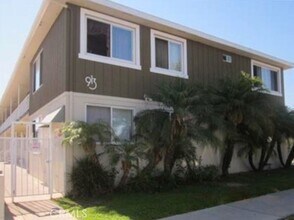 Building Photo - 913 Mariposa St