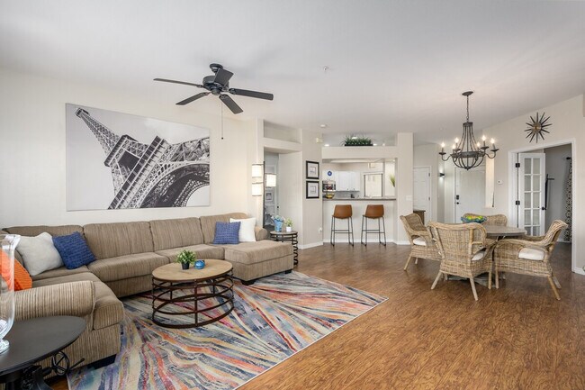 Foto del edificio - 9100 E Raintree Dr