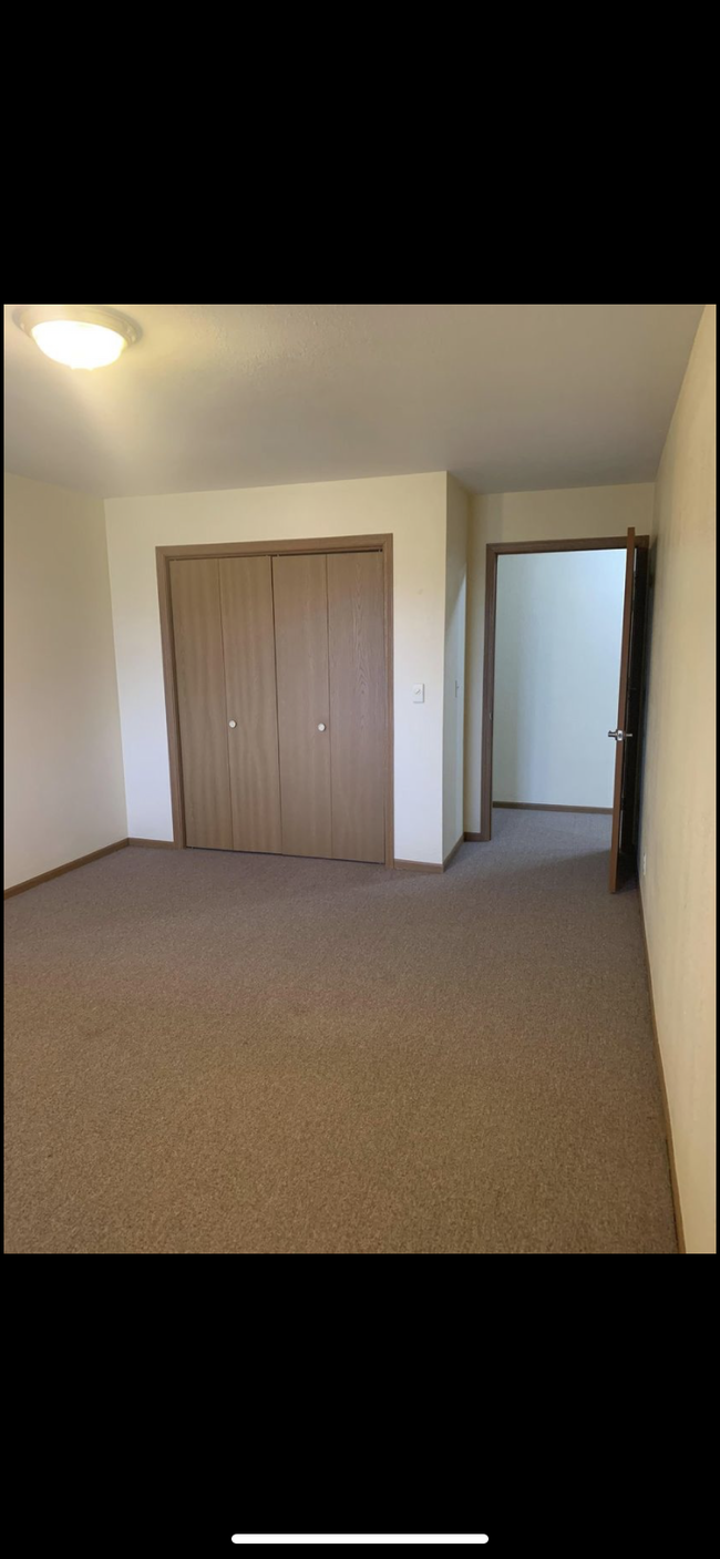Foto del edificio - 902 Linden St