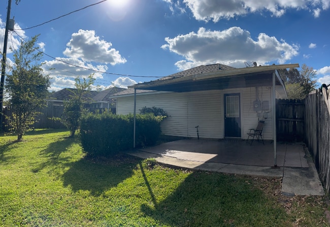 Foto del edificio - 16128 Monica Dr