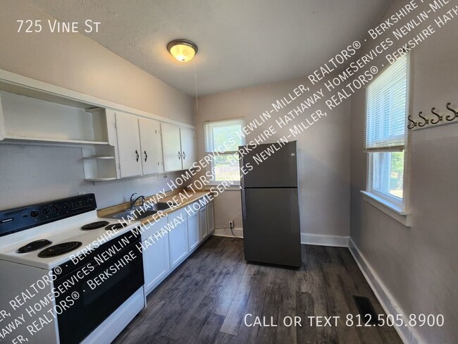 Building Photo - 2 Bed 1 Bath located in Clinton