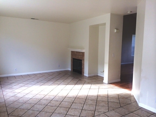 Building Photo - Coming Soon! Great 4 Bedroom Home in Gilroy, Close to Schools and Parks!