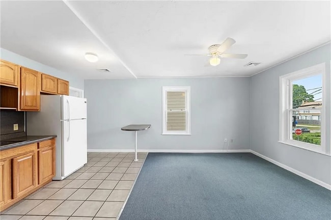 Photo - 163 Robinson Ave Apartment