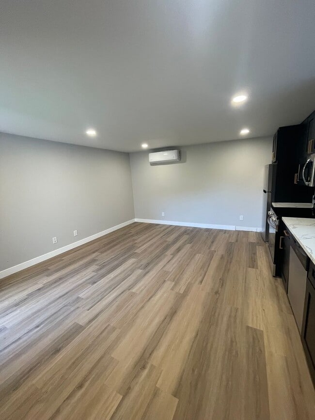 Foto del edificio - 3363 A St