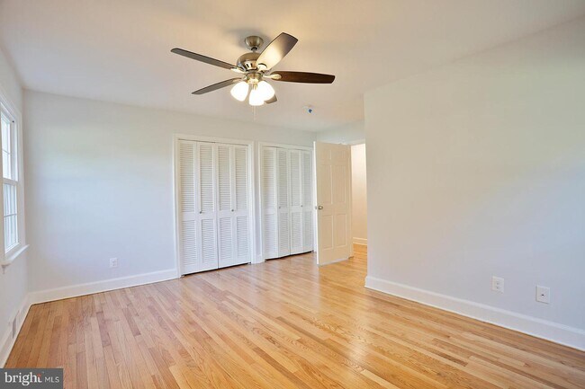 Foto del edificio - 316 Farm Rd