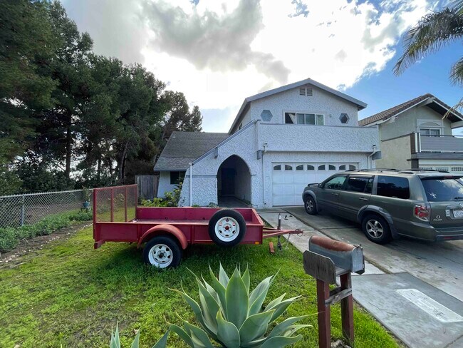 Foto del edificio - 8031 Montara Ave