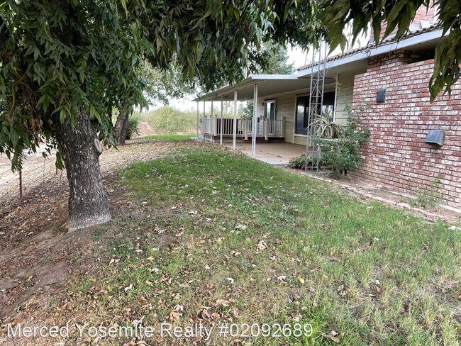 Building Photo - 3 br, 2.5 bath House - 8005 Palm Ave