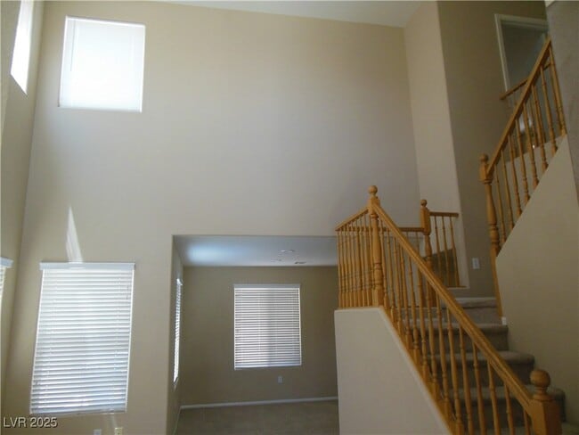 Building Photo - 5653 S Vassar Meadow St