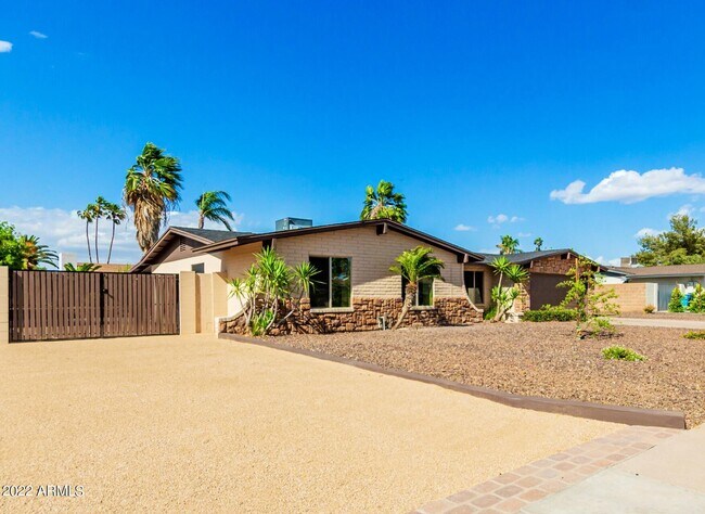 Foto del edificio - 5320 E Hearn Rd