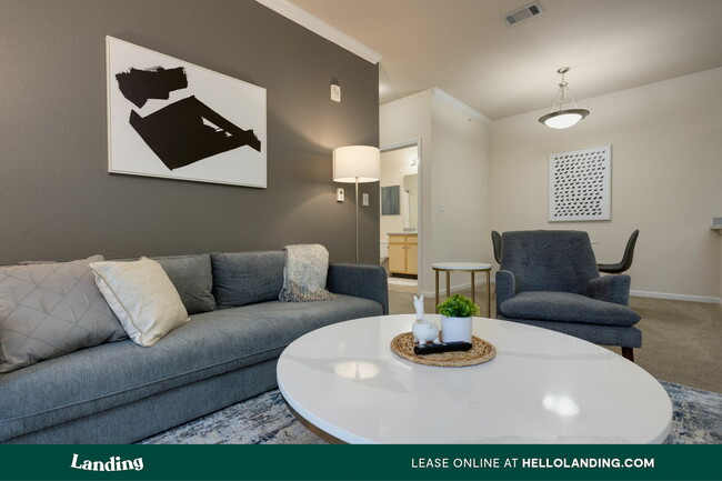 Building Photo - 2500 Aventura Dr