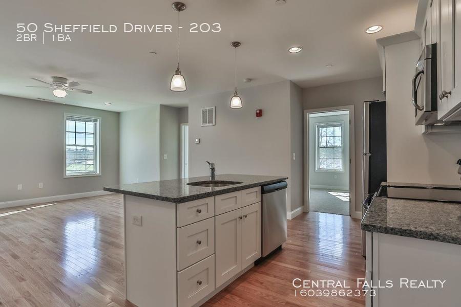 Primary Photo - 2 BR Available now !!