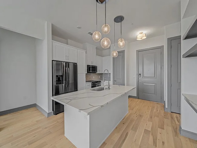 Building Photo - 2700 Old Denton Rd