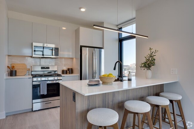 Photo - 1137 W Tilden St (Chicago, IL) Apartment
