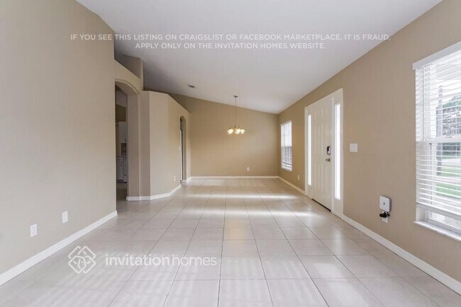 Building Photo - 3228 N Biscayne Dr