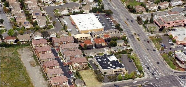 Aerial Photo - Decoto Villas