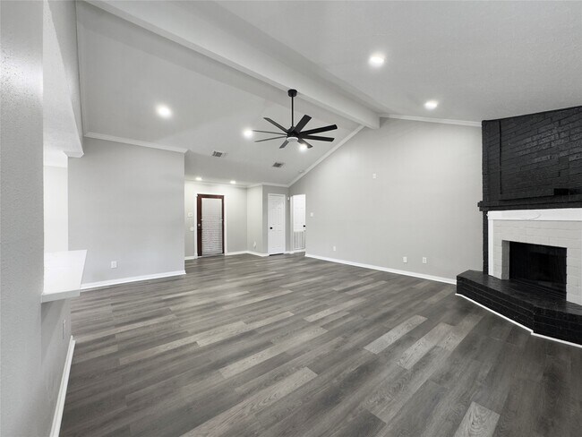 Foto del edificio - 1406 River Rock Dr