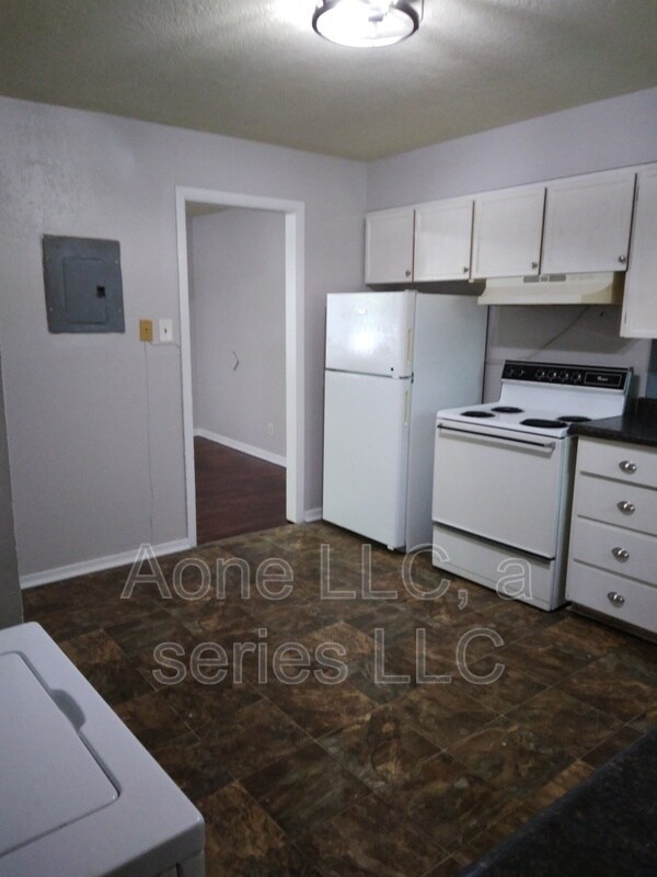 Building Photo - 2618 SW Clay St