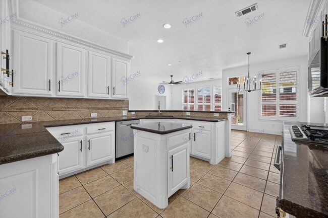 Building Photo - 2208 Grizzly Run Ln