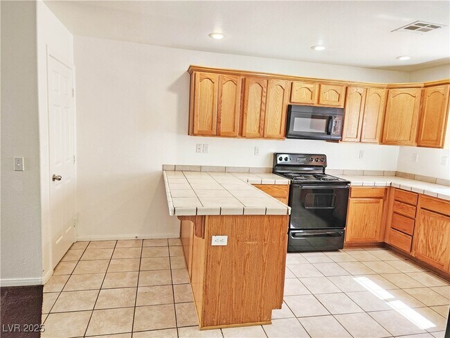 Foto del edificio - 1951 S Teepee Rd