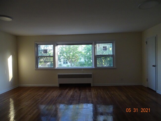 Building Photo - 47 E 31st St