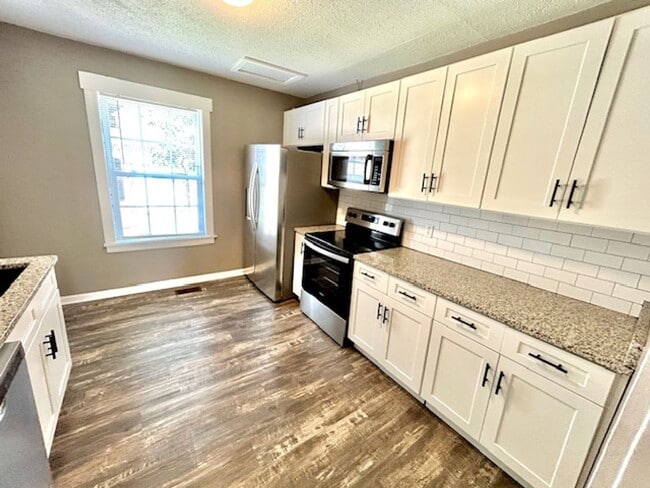 Building Photo - 3514 SW Triana Blvd