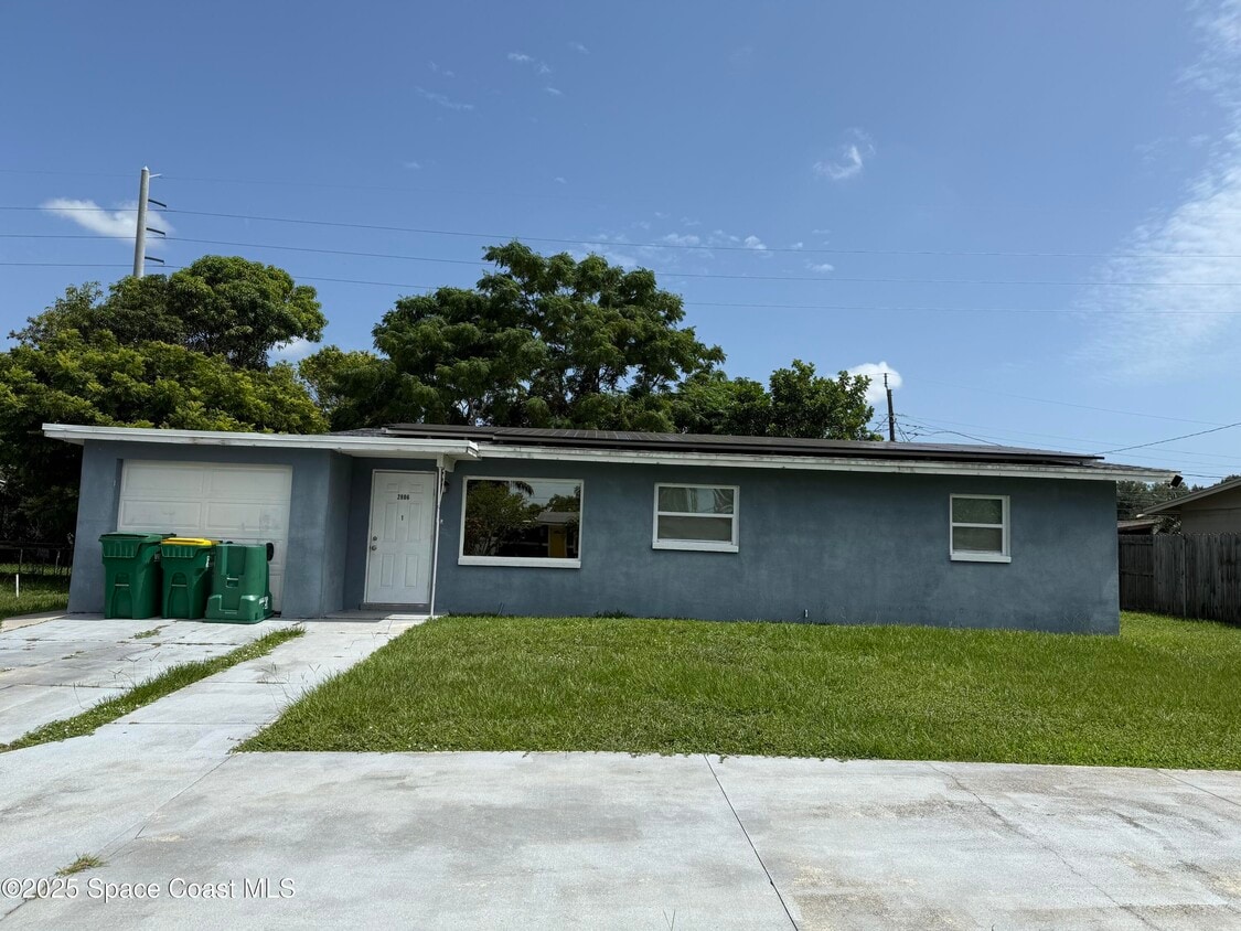 Primary Photo - 2806 Tropic Rd
