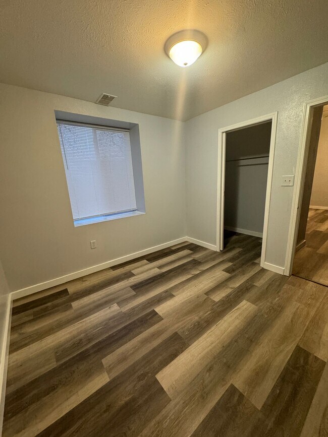 Foto del edificio - 3302 E Mishawaka Ave