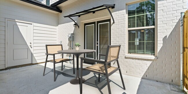 Foto del edificio - Oak Heritage Townhomes