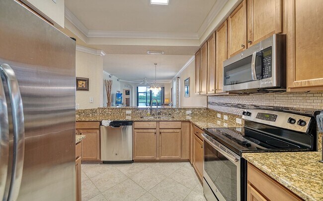 Building Photo - 7005 River Hammock Dr