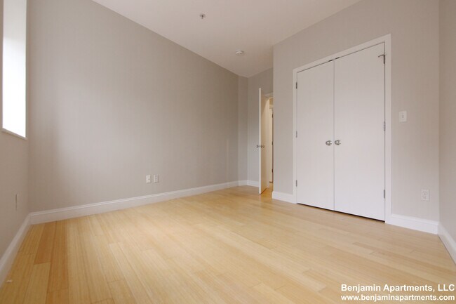 Building Photo - 490 Harrison Ave
