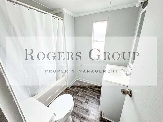 Building Photo - 390 S Chavis Rd