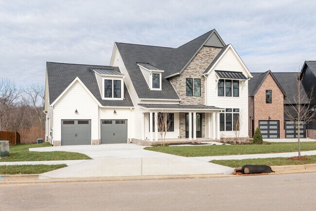 Foto del edificio - Like New 4 Bedroom Luxury Home in Franklin TN