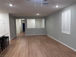 Building Photo - 10855 Gentle Crst Ave