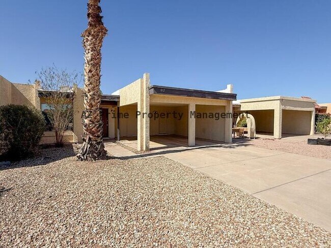 Foto del edificio - 812 W Duke Dr